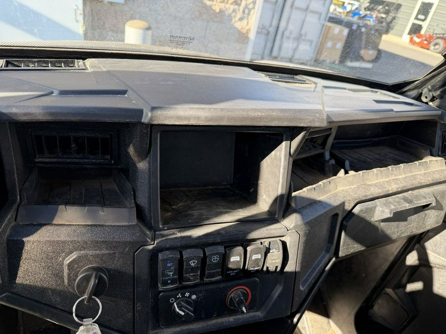 2022 Polaris® General 4 1000 Premium