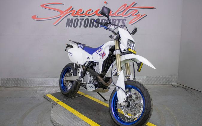2023 Suzuki DR-Z400SM