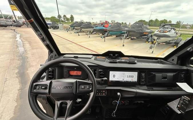 2026 Can-Am® Defender MAX XT CAB HD11 With 10.25 in.display