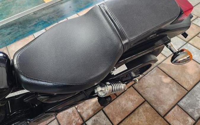 2017 Suzuki Boulevard S40