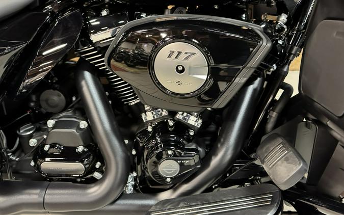 2026 Harley-Davidson® Street Glide Limited Vivid Black Black Trim FLHXL