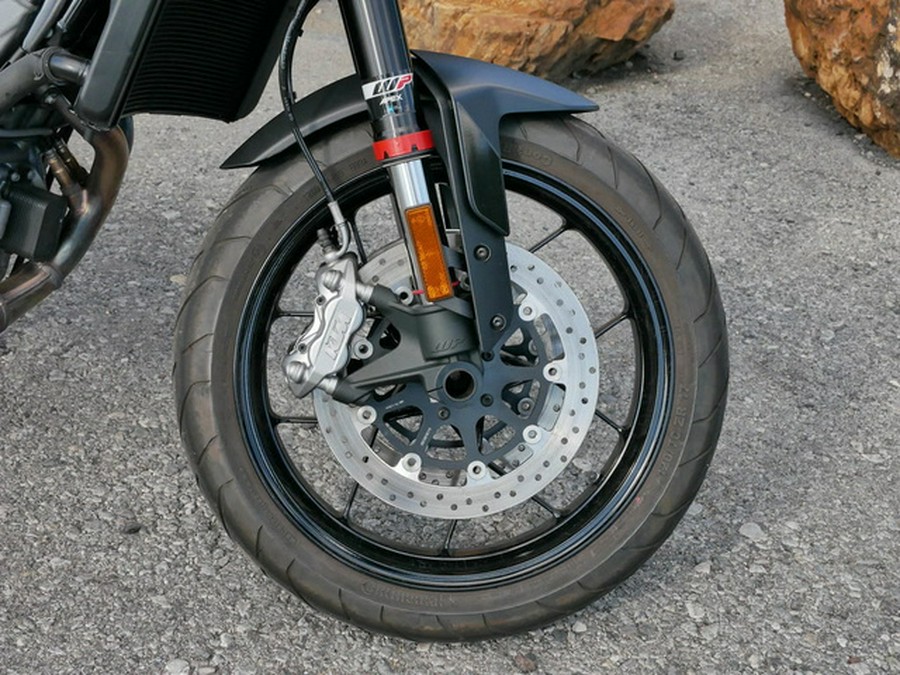 2022 KTM 890 Duke 890 R