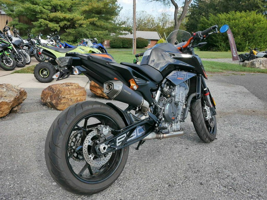 2022 KTM 890 Duke 890 R