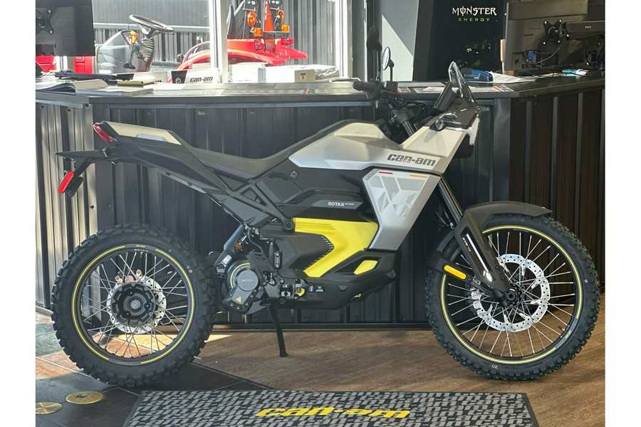 2025 Can-Am Origin '73