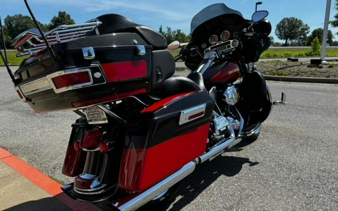 2010 Harley-Davidson Electra Glide® Ultra Classic® Merlot Sunglo/Cherry Red Sunglo