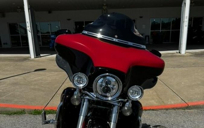 2010 Harley-Davidson Electra Glide® Ultra Classic® Merlot Sunglo/Cherry Red Sunglo