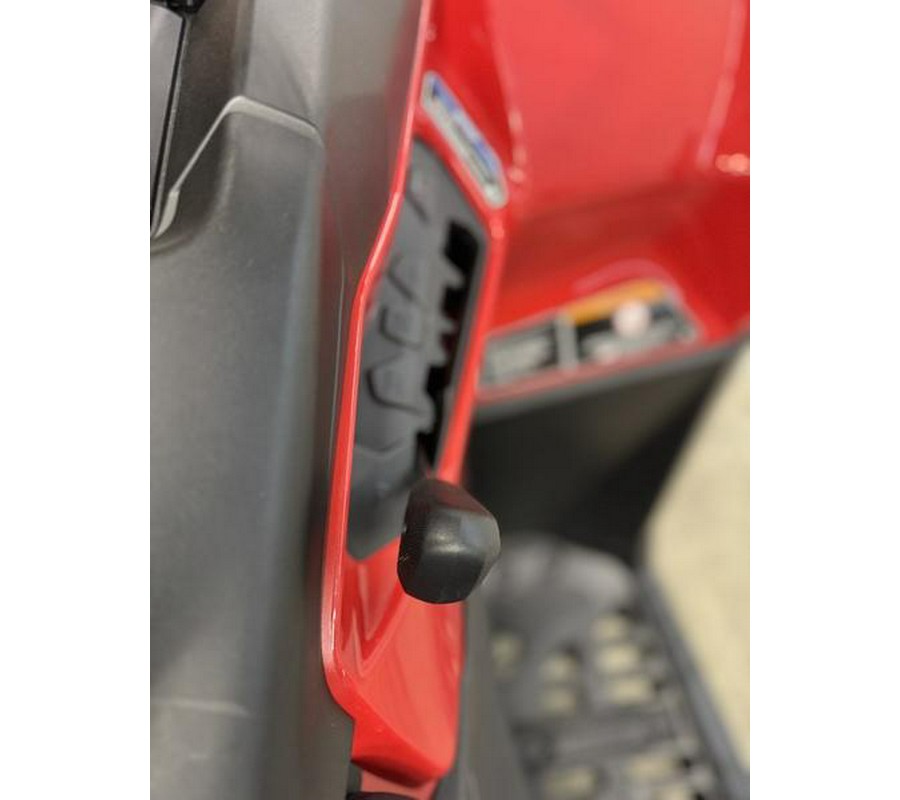 2025 Can-Am® Outlander MAX DPS 700