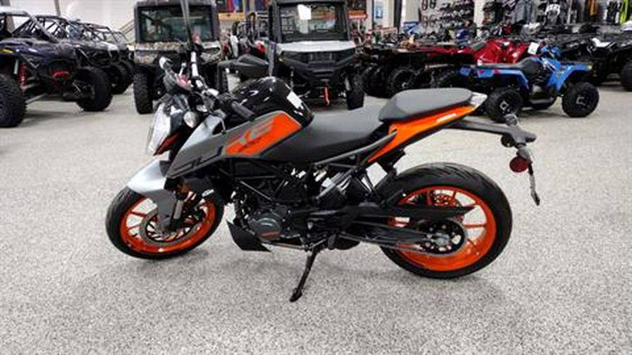 2023 KTM 200 Duke