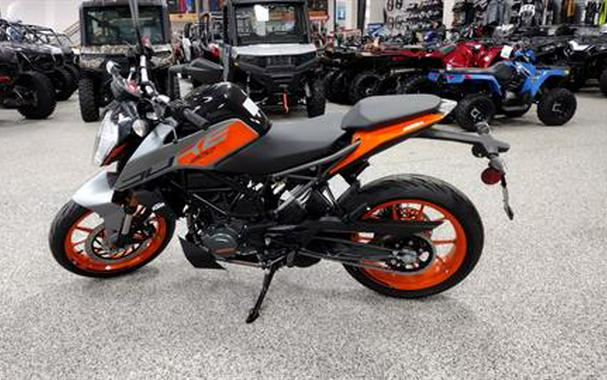 2023 KTM 200 Duke