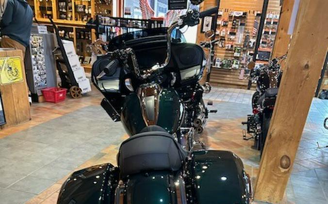 2024 Harley-Davidson Road Glide® Alpine Green w/Cast Wheels