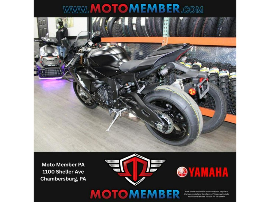 2025 Yamaha YZF-R1