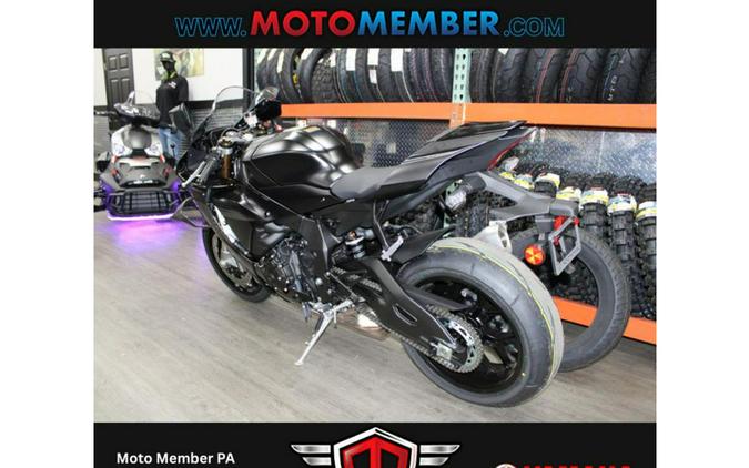2025 Yamaha YZF-R1