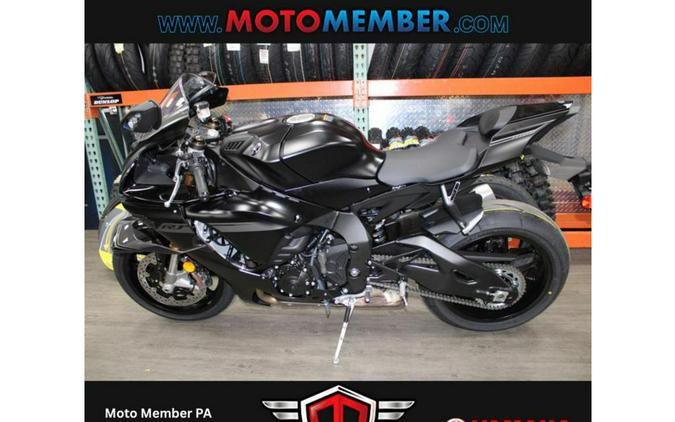 2025 Yamaha YZF-R1