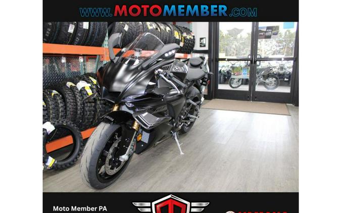 2025 Yamaha YZF-R1