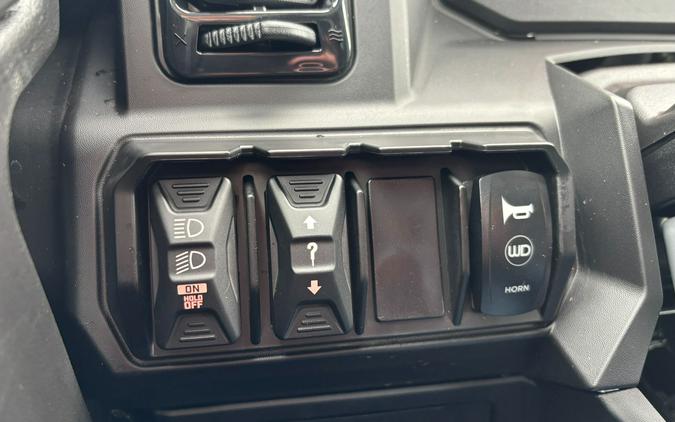 2026 Can-Am Defender MAX XT CAB HD11