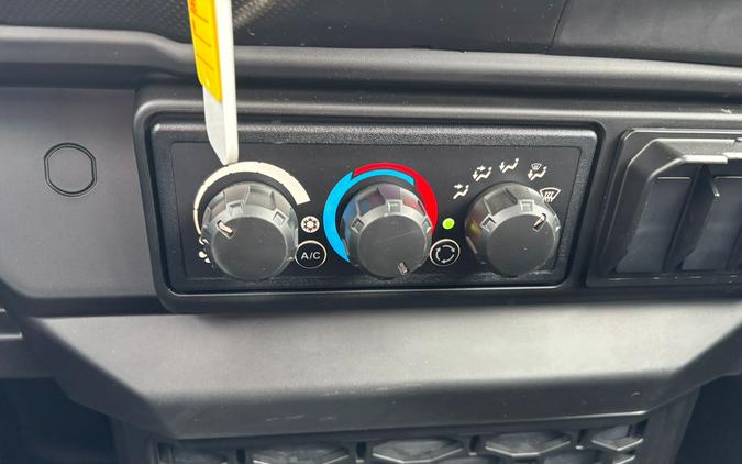 2026 Can-Am Defender MAX XT CAB HD11