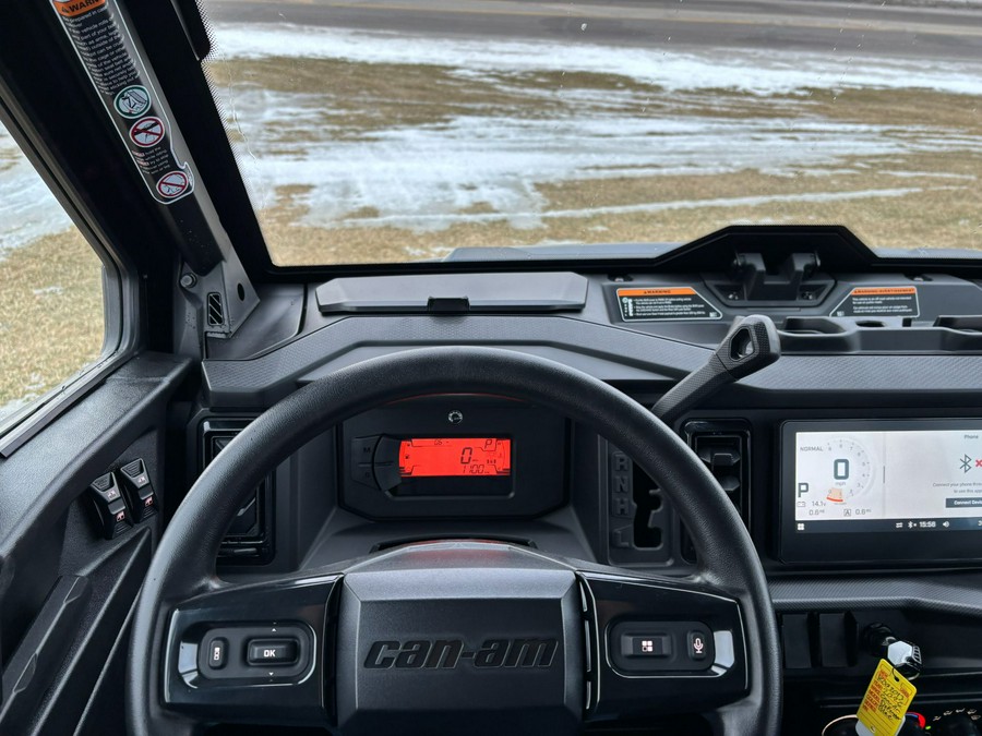2026 Can-Am Defender MAX XT CAB HD11