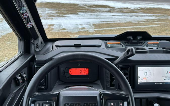 2026 Can-Am Defender MAX XT CAB HD11