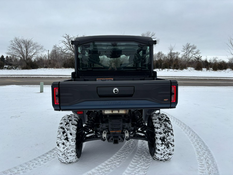 2026 Can-Am Defender MAX XT CAB HD11
