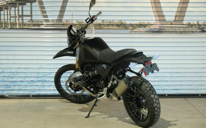 2026 BMW R 12 G/S Night Black Matte