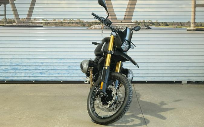 2026 BMW R 12 G/S Night Black Matte