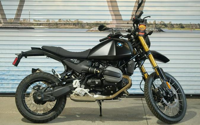 2026 BMW R 12 G/S Night Black Matte