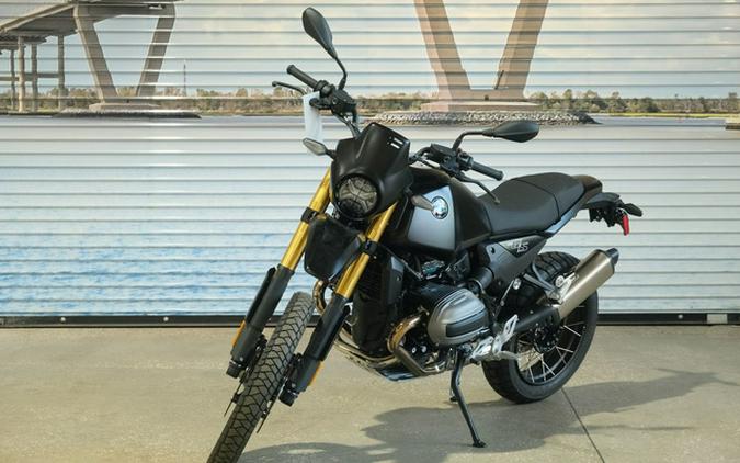 2026 BMW R 12 G/S Night Black Matte