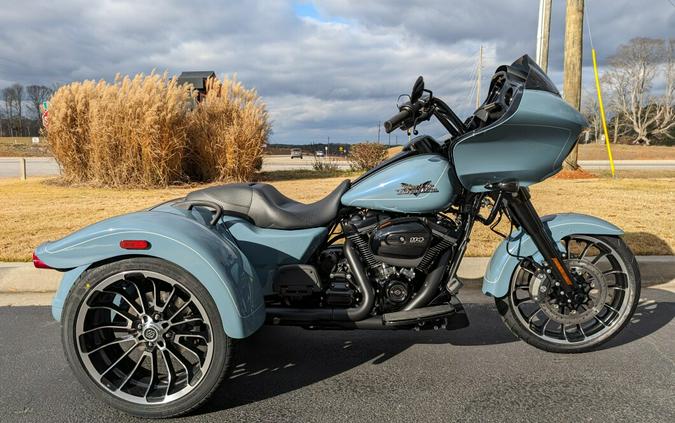 2024 Harley-Davidson Road Glide 3 Sharkskin Blue