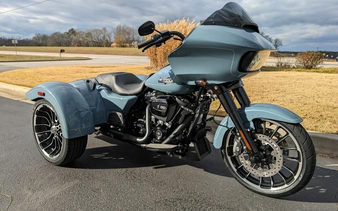 2024 Harley-Davidson Road Glide 3 Sharkskin Blue