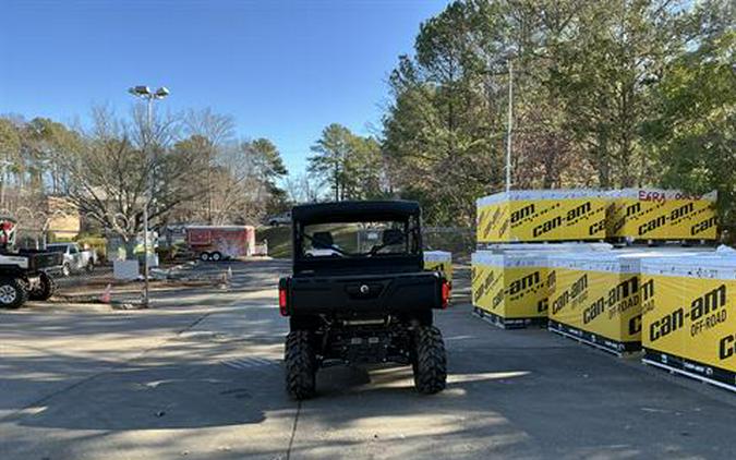 2025 Can-Am Defender DPS HD10