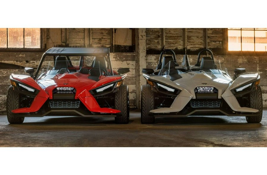 2022 Slingshot Slingshot S with Technology Package I - Slingshot Red (AUTODRIVE)