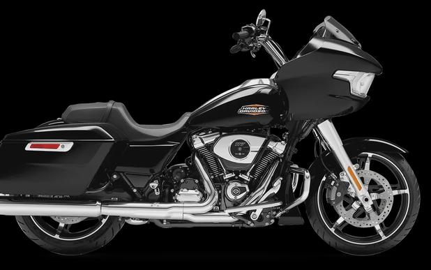 2024 Harley-Davidson® Road Glide® Vivid Black (Chrome Finish w/ Cast Wheels)