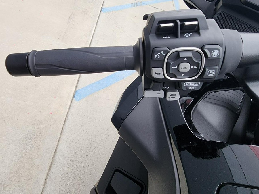 2023 Honda GOLDWING TOUR DCT