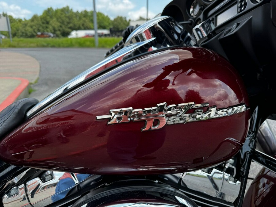 2008 Harley-Davidson Street Glide® Crimson Red Sunglo