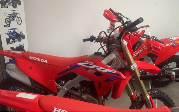 2023 Honda CRF450R Review [Glen Helen Raceway Track Test]