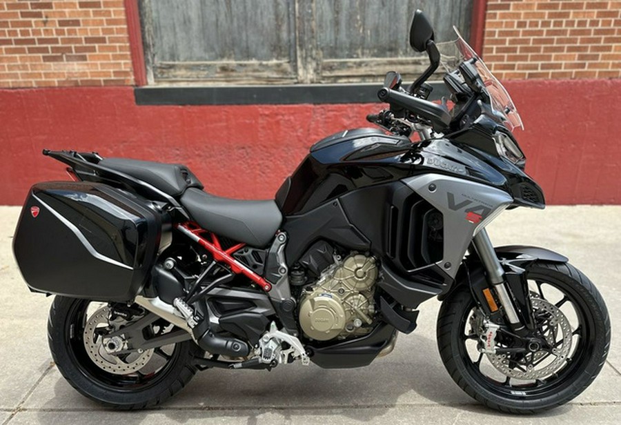 2025 Ducati Multistrada V4 S Travel & Radar Thrilling Black