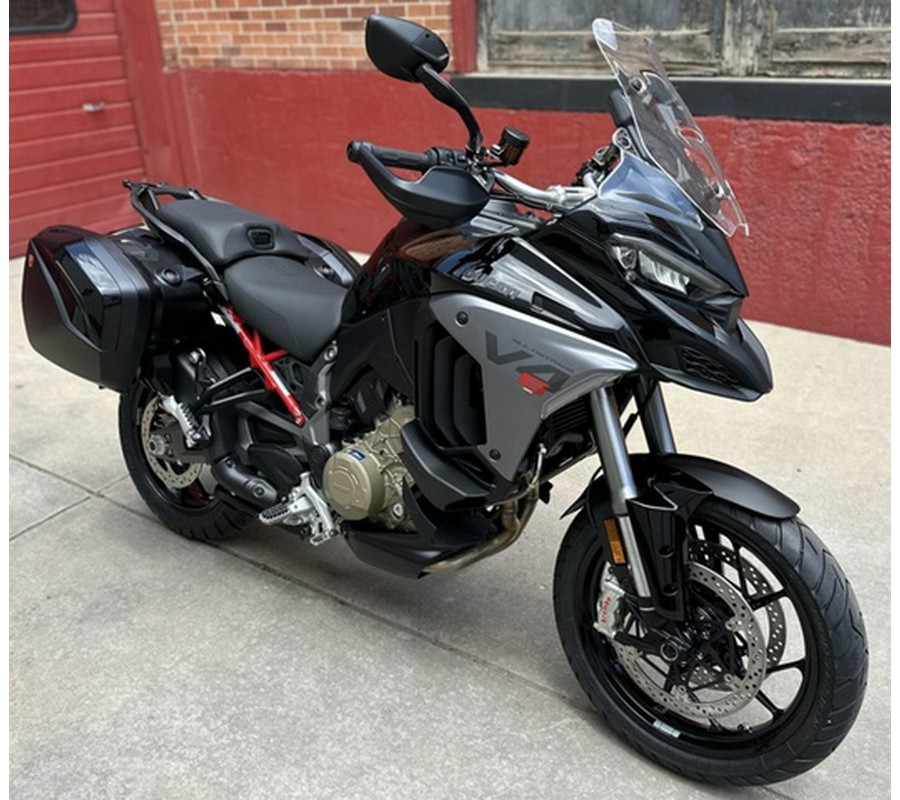 2025 Ducati Multistrada V4 S Travel & Radar Thrilling Black