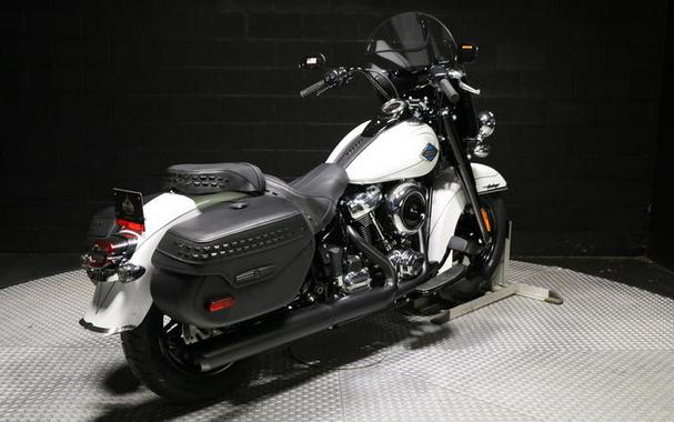 2025 Harley-Davidson® FLHC - Heritage Classic