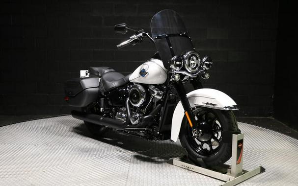 2025 Harley-Davidson® FLHC - Heritage Classic