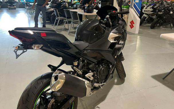 2022 Kawasaki EX400GNFNL