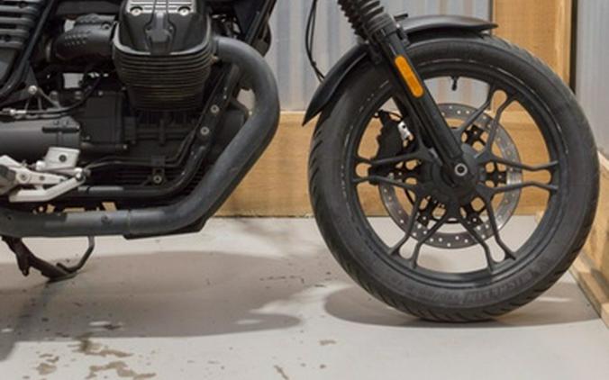 2017 Moto Guzzi V7 III Stone