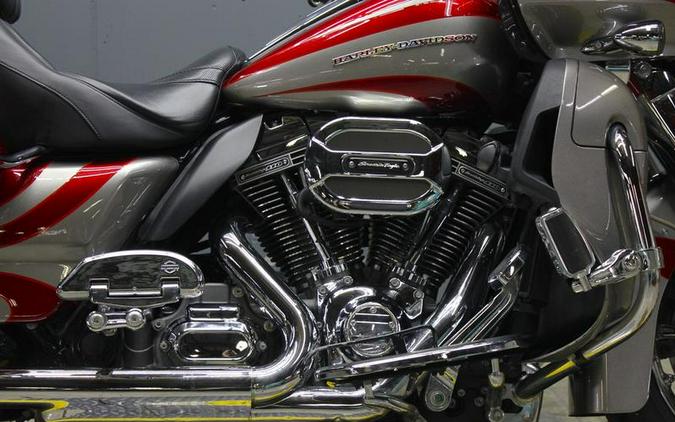 2016 Harley-Davidson® FLTRUSE - CVO™ Road Glide Ultra®