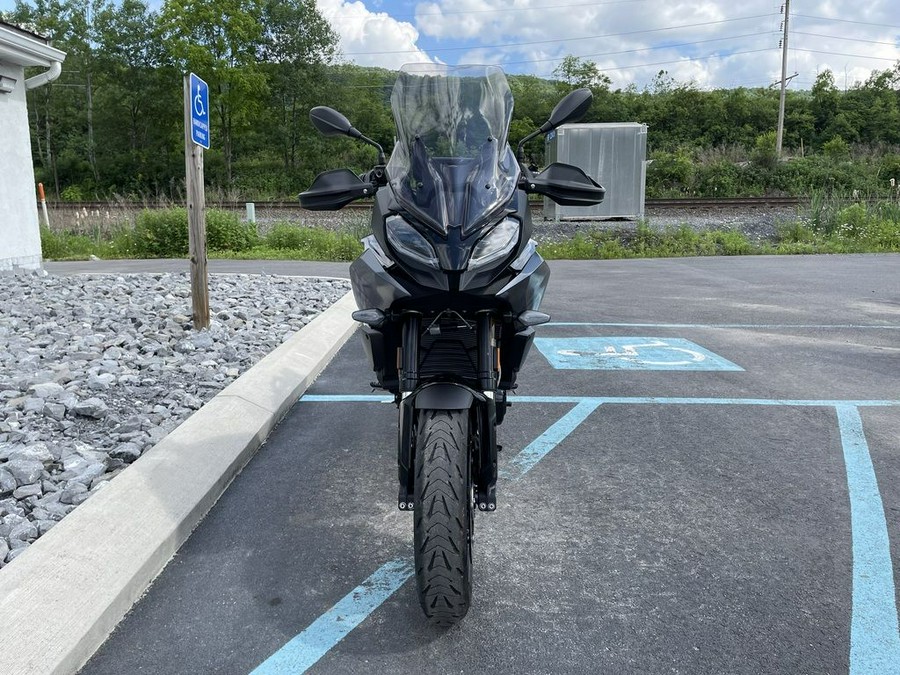 2023 BMW F 900 XR Triple Black