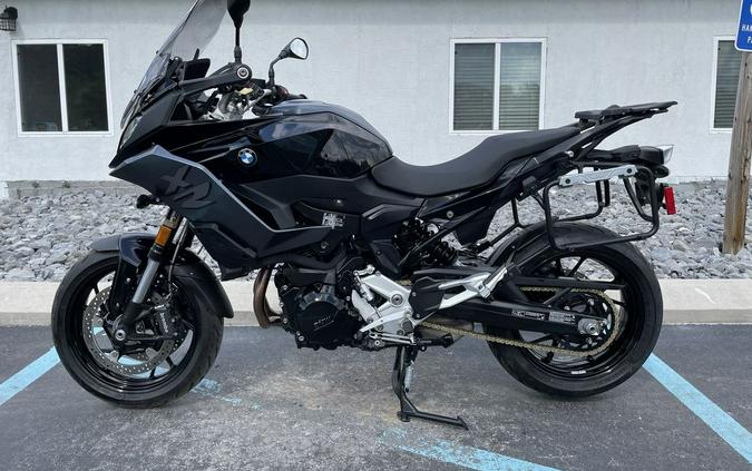 2023 BMW F 900 XR Triple Black