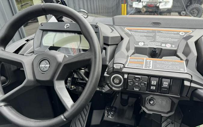 2025 Can-Am® Commander MAX XT 700