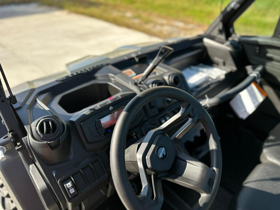 2027 Can-Am Defender DPS CAB HD9
