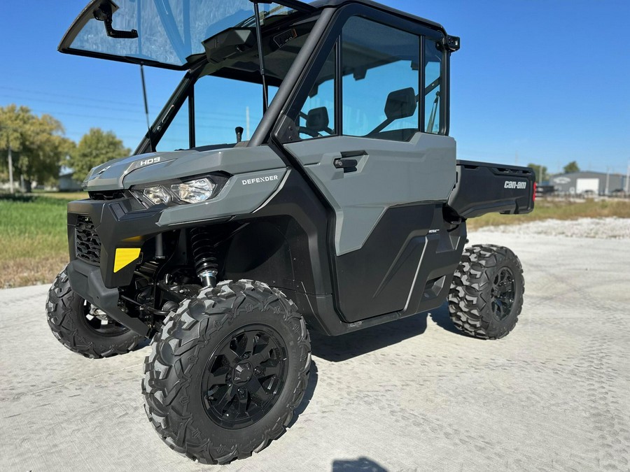 2027 Can-Am Defender DPS CAB HD9