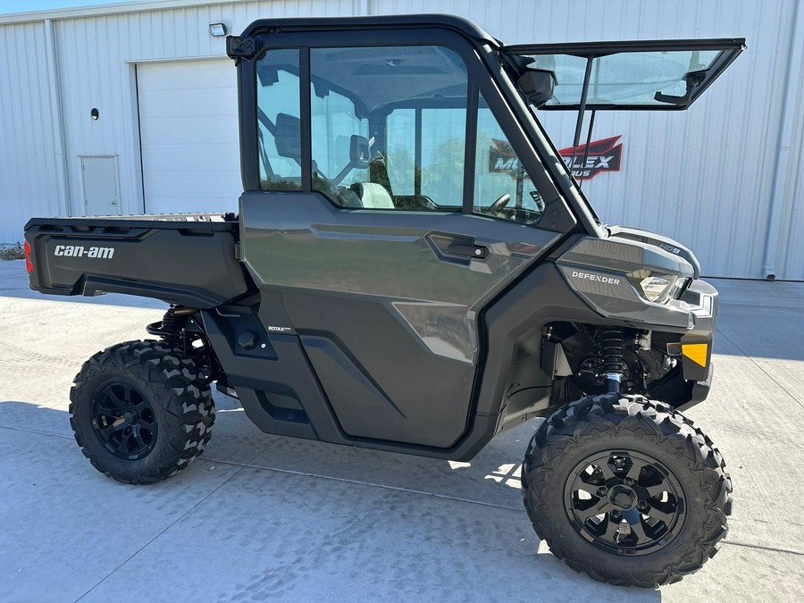 2027 Can-Am Defender DPS CAB HD9