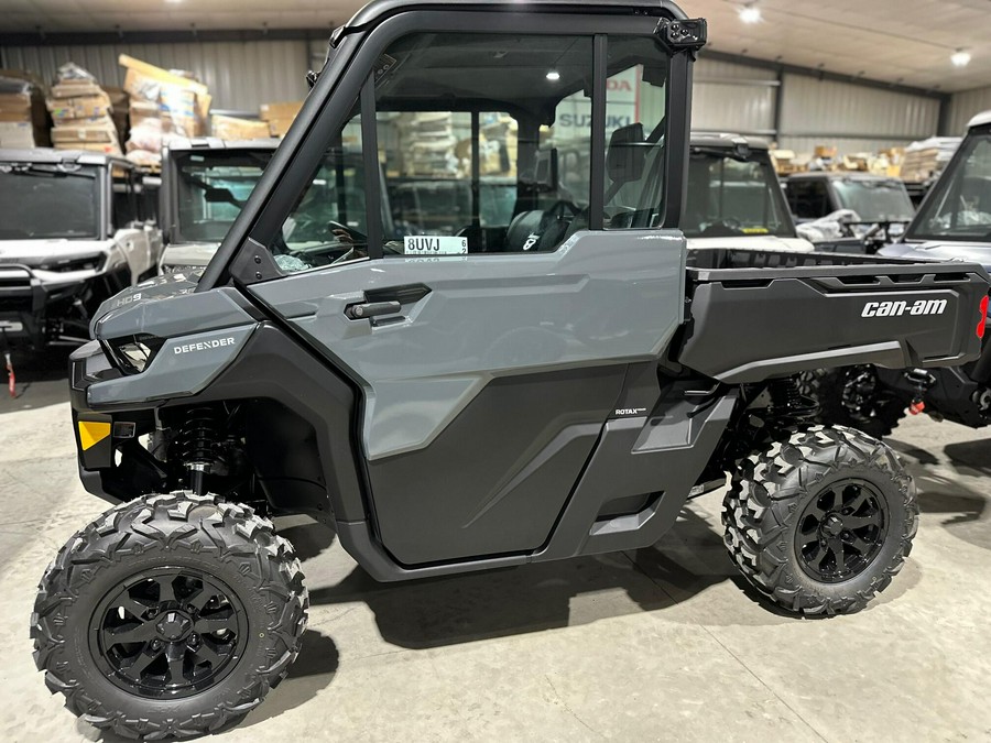 2027 Can-Am Defender DPS CAB HD9