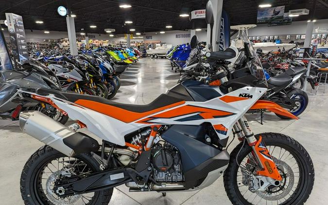 2023 KTM 890 Adventure R First Look [7 Fast Facts + 16 Photos]